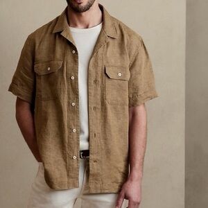 Banana Republic Expedition Untucked Linen Short Sleeve Shirt in Khaki